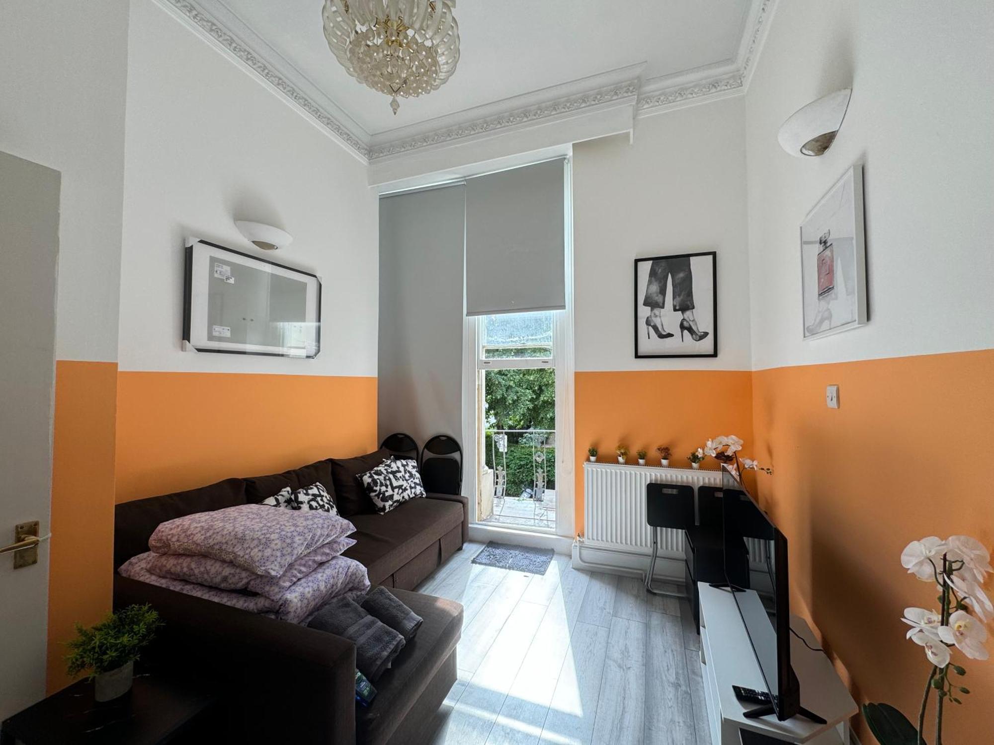 Central, Compact And Fashion Flat For 4 People With Breakfast In Kensington Zone 1 런던 외부 사진