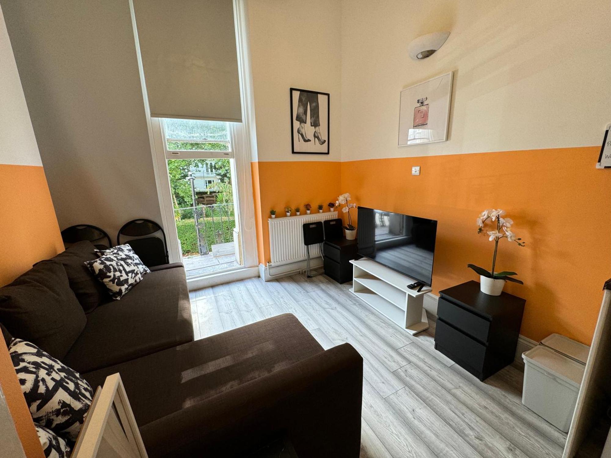 Central, Compact And Fashion Flat For 4 People With Breakfast In Kensington Zone 1 런던 외부 사진