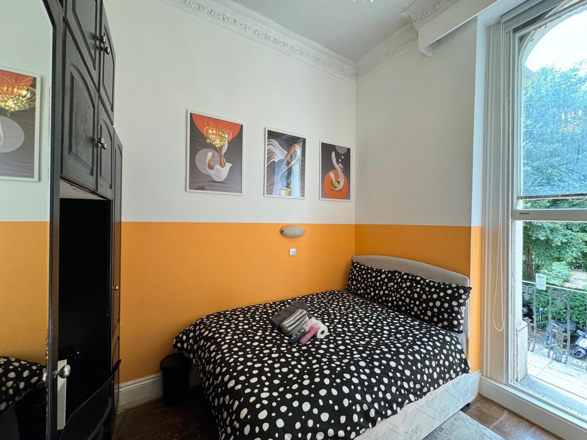 Central, Compact And Fashion Flat For 4 People With Breakfast In Kensington Zone 1 런던 외부 사진