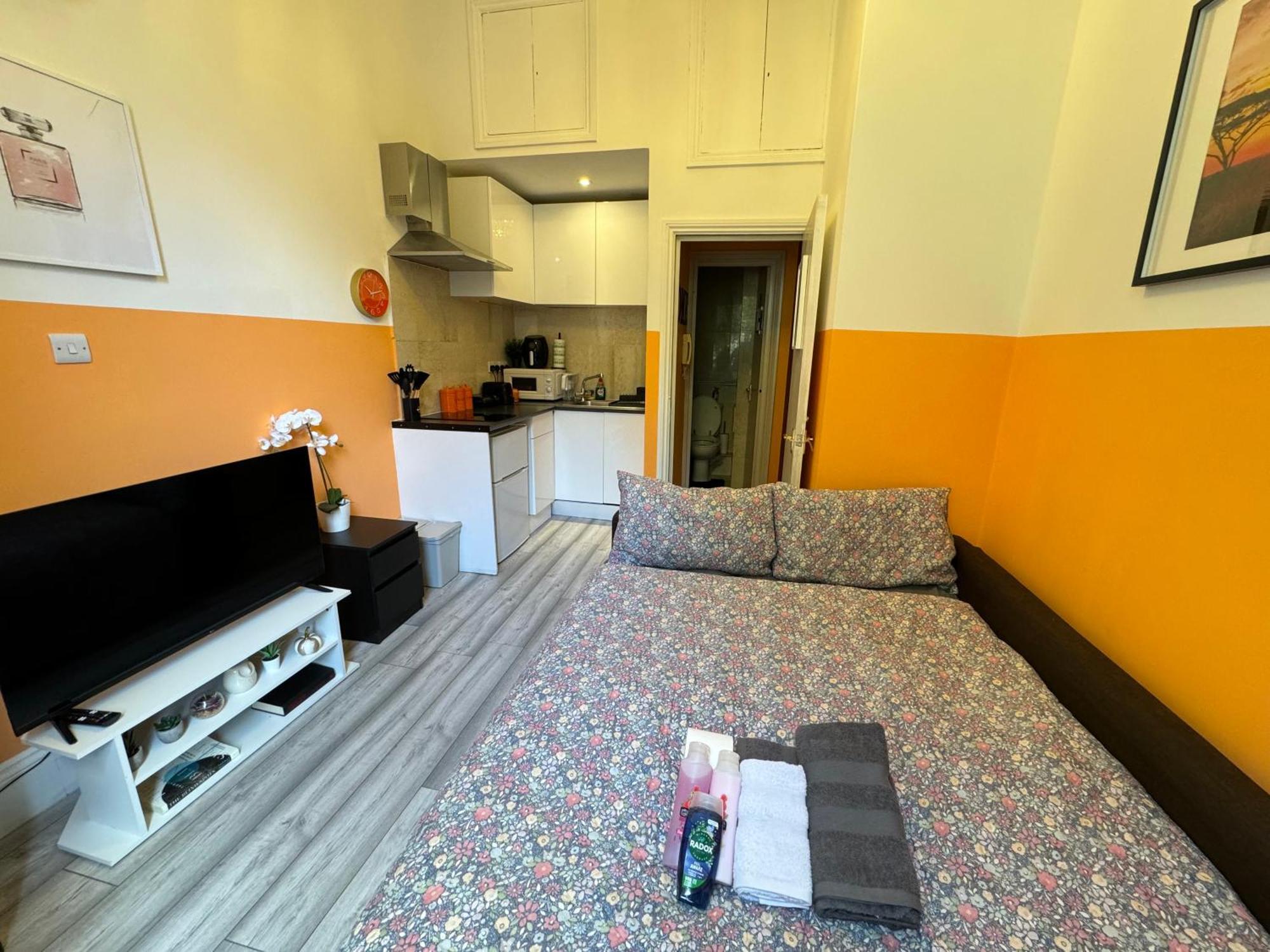 Central, Compact And Fashion Flat For 4 People With Breakfast In Kensington Zone 1 런던 외부 사진